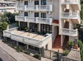 Apartment hotel Sara SUTOMORE