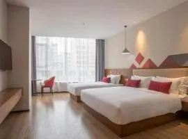 Borrman Hotel Guilin Railway Station Two Rivers and Four Lakes