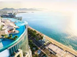 The SUNSET WHITEPEARL OCEANUS Nha Trang Center