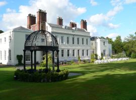 Haughton Hall Hotel & Leisure Club, hotel in Telford