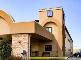 Motel 6 Minot, ND
