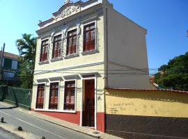 Hotel Photo: Historic cottage