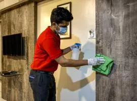 Super Townhouse OAK Regal Inn Near Sant Tukaram Nagar Metro Station