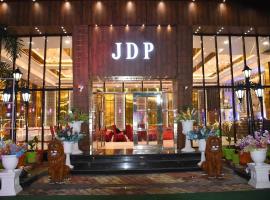 Virat Palace, ξενοδοχείο σε Deoghar