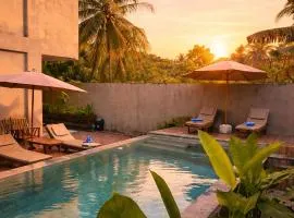 Grand Kuta Hotel Lombok - Pool - 43 inch Google TV - Strong 60Mbps WiFi - New Enhanced Management