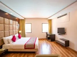 Hotel The White Sand Suites