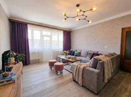 Dilijan में, होटल Cozy Nest Dilijan, entire home ,дом целиком,designed by Khi