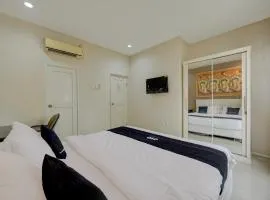 Hotel O near RS Fatmawati formerly White House