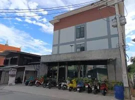 OYO 75617 Thaworn Hotel