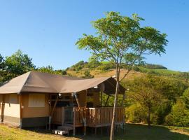 Camping Podere Sei Poorte - ConTENTissimo, khách sạn ở Monteciccardo