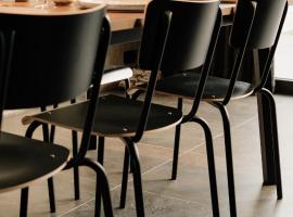 Coliving - Bord de Meuse - L'échappée Mosane, hotell i Oupeye