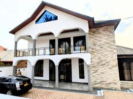 Kigali White home, hotel em Kigali