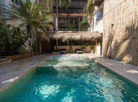 Ashly Boulevard, hotel din Acapulco