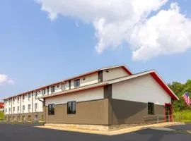 Super 8 by Wyndham St. Clairsville OH/Wheeling WV Area