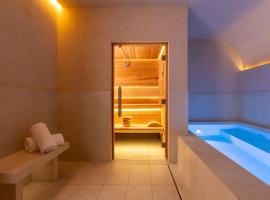 Almarine Eiffel Hotel & Spa by Malone, hotel v Paríži