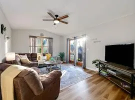 Natures Retreat Renovated with Quiet Pond Views