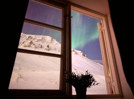 Gjestehuset 102 - your home away from home!, hotel en Longyearbyen