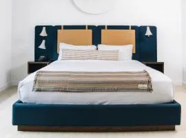 The Neighborhood Hotel Little Italy