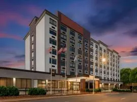 Holiday Inn Express & Suites Washington DC - NoMA by IHG