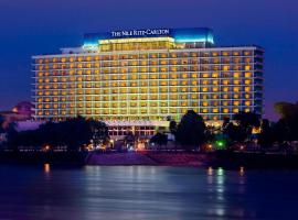 The Nile Ritz-Carlton, Cairo, hôtel au Caire