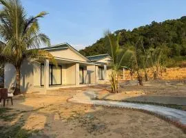 SEASUN Long Set Bungalow