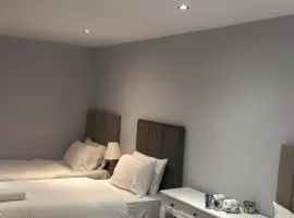 Edinburgh West Residence