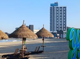 SurfResort INN-The City YangYang, viešbutis mieste Jangjangas