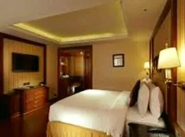 Hotel Mrigania Palace ! Free Parking ! Free Wi-Fi ! Free Room Services ! Big Garden !