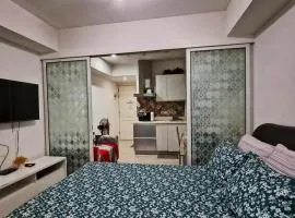 Azure Urban Resort residence's Staycation by angkol limo