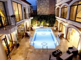 Saint John Hotel