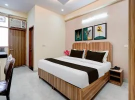 Super Townhouse Sector 18 Udhyog Vihar
