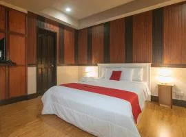 RedDoorz Plus at Canley Residential