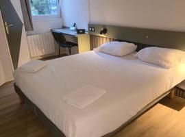 Logis Hôtel Come Inn, hotel u gradu Poatje