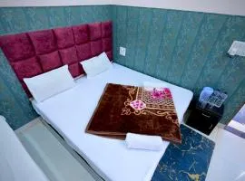 Shiv Shakti Dham, Vrindavan-Premium And Luxury AC Rooms