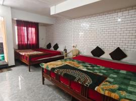 MISTY cottage, hotelli kohteessa Ooty