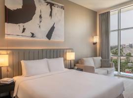 Yas Plaza Marina by IHG โรงแรมในอาบูดาบี