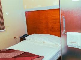 Saphir hotel，位于Kinshasa的酒店