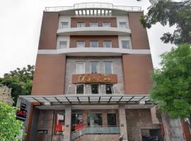 Starlight Hotels Palm Tree Mylapore Ramakrishna Mutt Road chennai โรงแรมในเชนไน