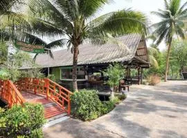 OYO 606 Baan Suansabai Pleanpanmai Resort Amphawa