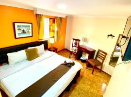 키토에 위치한 호텔 Báltico