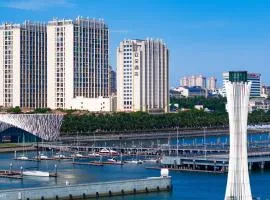 Atour Hotel Haikou Binhai Avenue Xixiu Beach