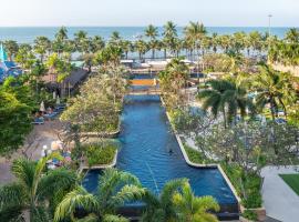 Jomtien Palm Beach Hotel & Resort - Family-Friendly, viešbutis mieste Jomtien Beach
