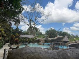 Orquideas Boutique Hotel, hotel u gradu 'Fortuna'