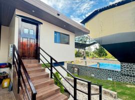 VILLA Vip VISTA A LA PICSINA Y ESCENARIO CON AREAS VERDES, hotel em Ibarra