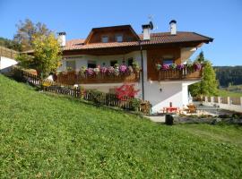 Unterweger Hof, ξενοδοχείο σε Avelengo