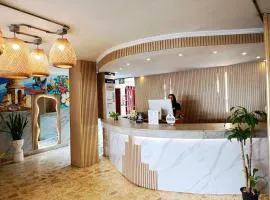 Hotel Toledo FL