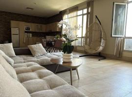 A2 Chalet COMO, hotel em Al Khiran