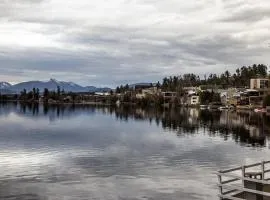 The Haus on Mirror Lake