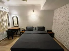 La Petite Boutique Hotel Bogmalo - Near Beach and Airport