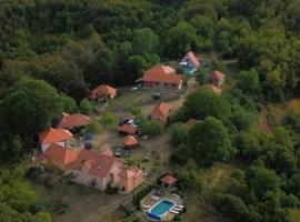 Etno selo Milanovic - Nonac, hotel en Kuršumlija